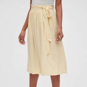 NWT - GAP tie-waist midi skirt tall length
